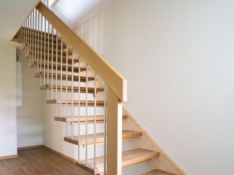 Eine passgenaue Holztreppe