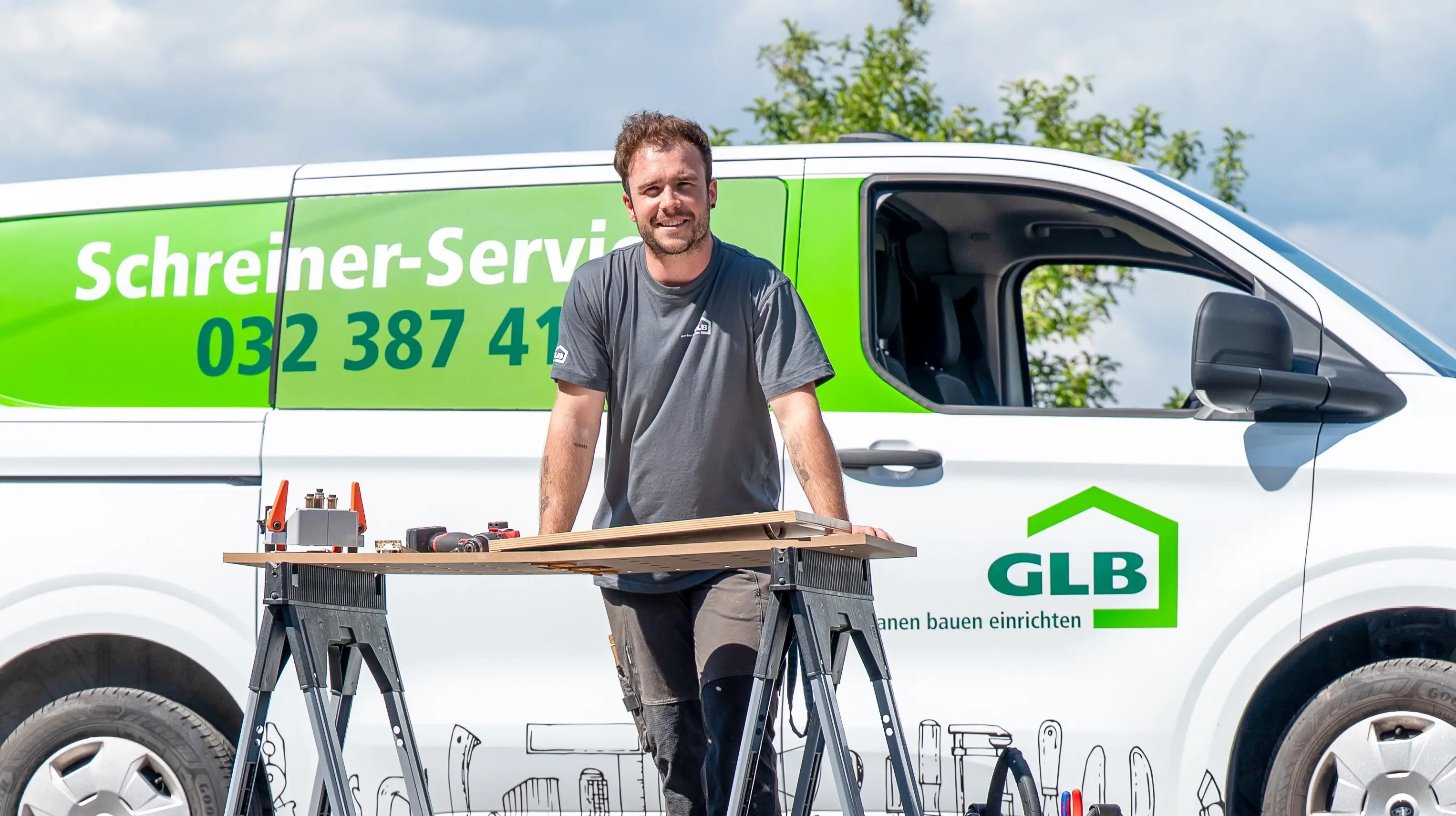 Simon Schluep in seinem Element - vor Ort bei der Kundschaft